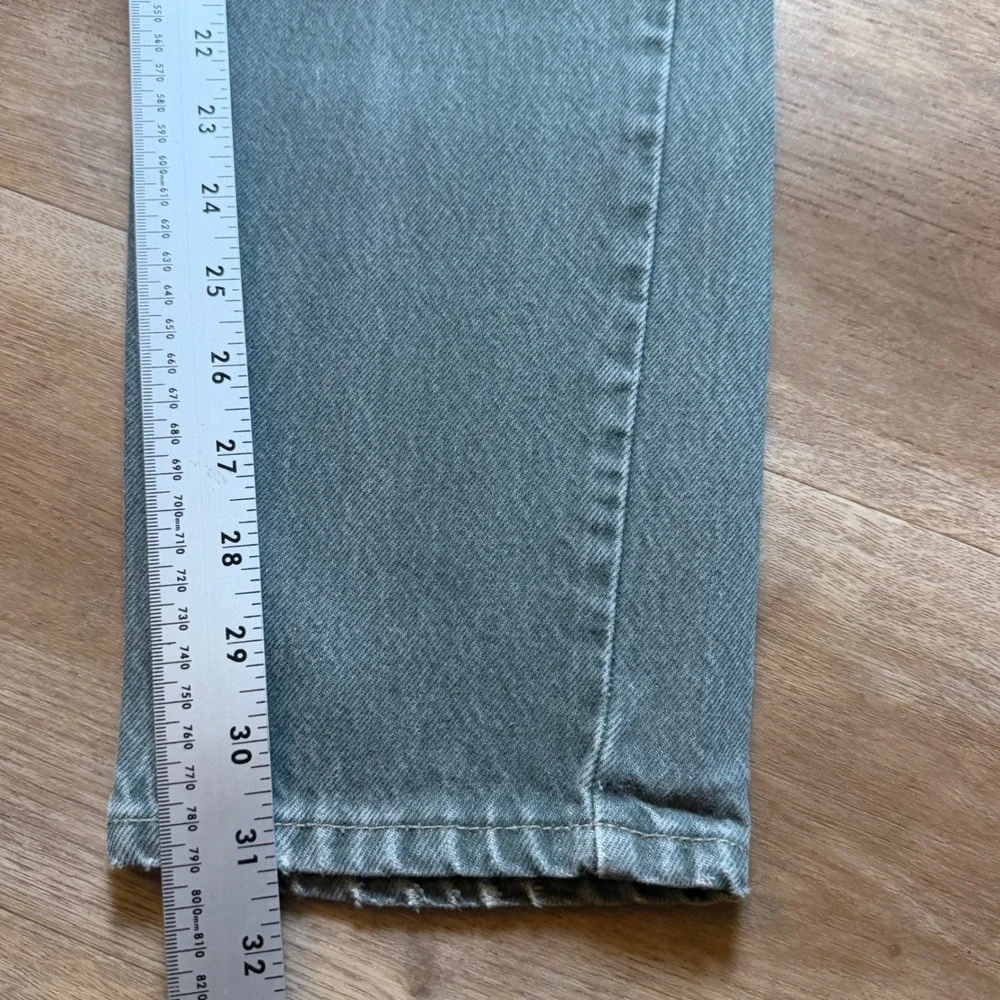 Vintage Levi's 550 Jeans Men 28x32 Green Relaxed Fit Tapered Leg Made in USA 90s